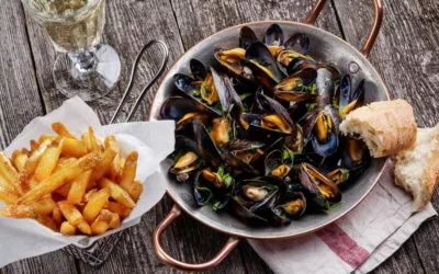 Moules-frites – Miesmuscheln mit Pommes frites