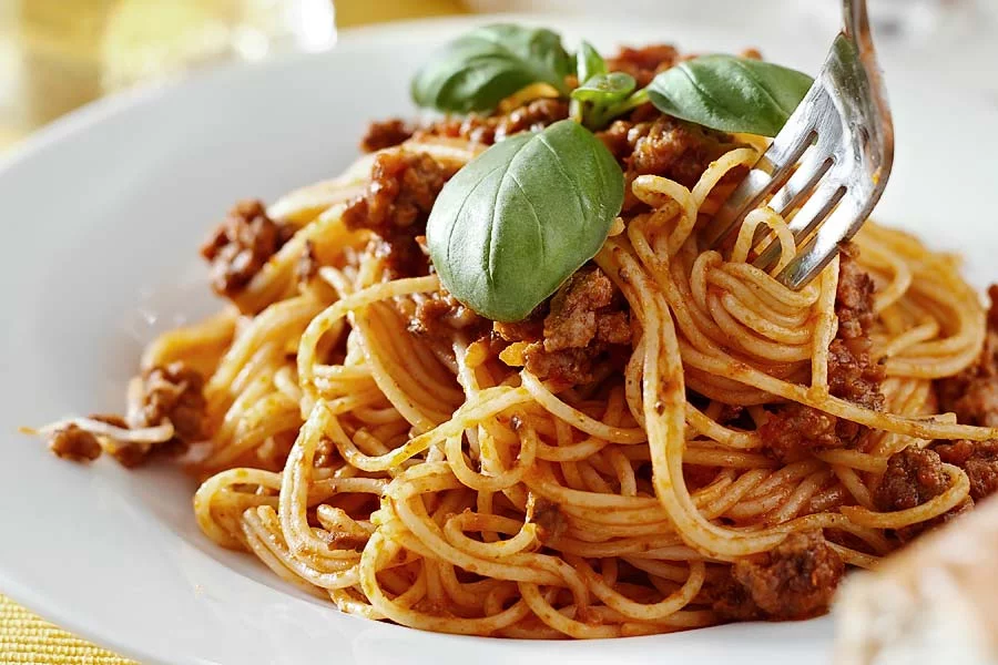 Spaghetti-mit-ragu-alla-bolognese