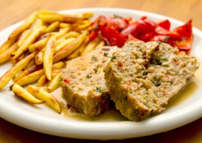 Hackbraten-mit-Schupfnudeln