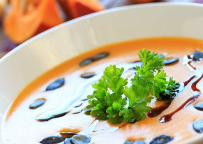 Kuerbissuppe-heiss-cremig-wuerzig