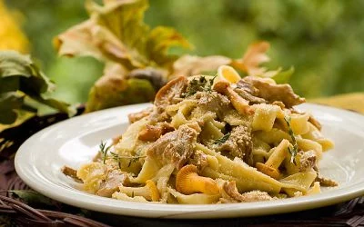 Tagliatelle mit Filetspitzen und frischen Pfifferlingen