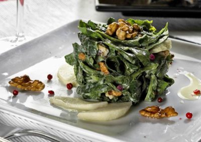 spinat-mit-walnuss-und-apfel