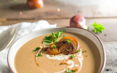 Herbstliche Maronensuppe mit Kräuterseitlingen