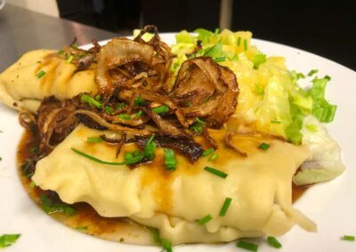 Maultaschen mit Röstzwiebeln