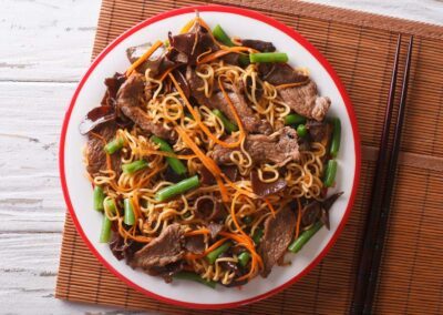 Asia Nudeln mit Rindfleisch