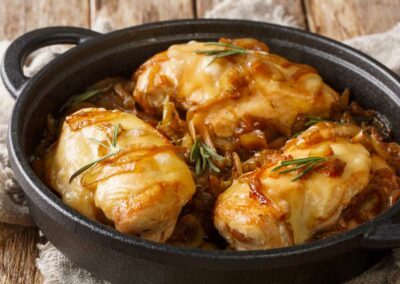 Zwiebel-Sahne-Hähnchen