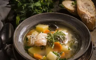 Aromatische Mediterrane Fischsuppe