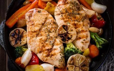 Gegrillte Hähnchenbrust mit Gemüse