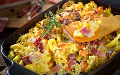 Überbackene Kässpätzle mit Speck