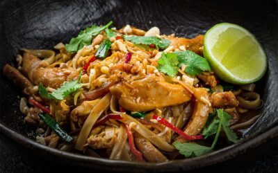 Pad Thai Nudeln mit Hühnchen