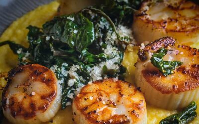 Jakobsmuscheln auf cremiger Polenta mit Mangold