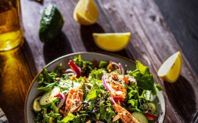 Geräucherter Makrelen- und Gurkensalat