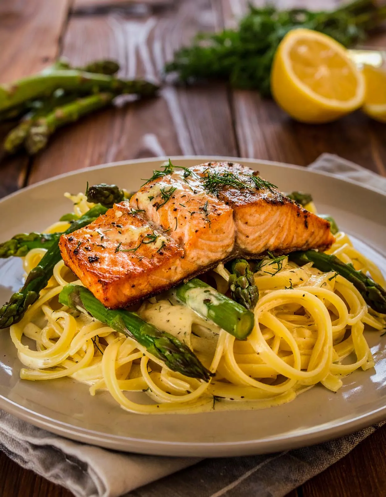 Frühlings-Pasta-mit-Lachs-fb Frühlings-Pasta mit Lachs und grünem Spargel